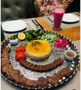 رستوران کردستان قصابی در جاده همدان