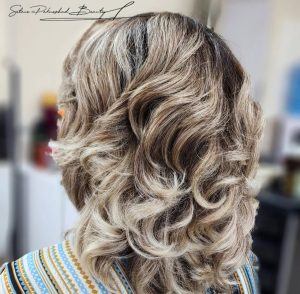سالن زیبایی ستاره پاکنژاد در رازی شاهین شهر