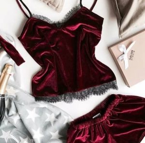 فروشگاه لباس زیر امروزی در رویان