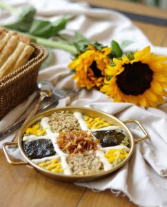 صبحانه خوری حلیم دارچین در لنگرود