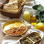 صبحانه خوری حلیم دارچین در لنگرود