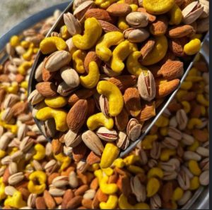 آجیل و خشکبار سینا در بندر گناوه