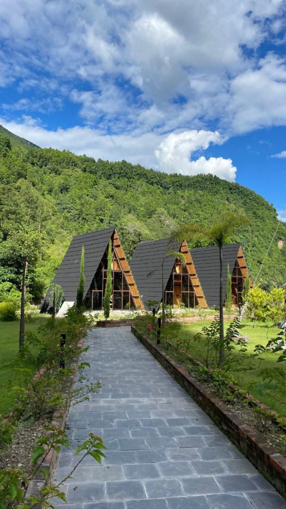 بوم گردی ماه بی بی در اصفهان