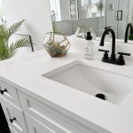 اجرا و نصب سنگ مصنوعی کوارتز و کورین نادری در اصفهان