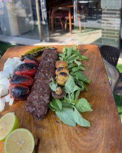 کبابی تختی در بروجرد