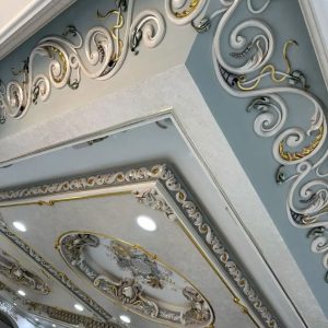 اجرای گچبری ساختمان آریامن در قصر دشت شیراز