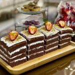 شیرینی سرای ثامن در اقبالیه