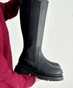 فروشگاه کیف و کفش سورپرایز در لنگرود