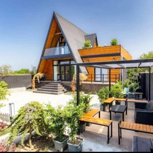 اجرا و ساخت کلبه سوئیسی محمدزاده در محمودآباد