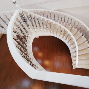 نصاب کفپوش پارکت و چمن مصنوعی الماس خاله در رشت