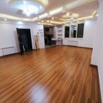 نصاب کفپوش پارکت و چمن مصنوعی الماس خاله در رشت