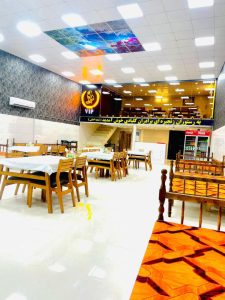 رستوران اکبر جوجه برادران کلبادی در آمل