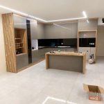 طراحی کابینت و کمد دکور داخلی کرمی در اصفهان