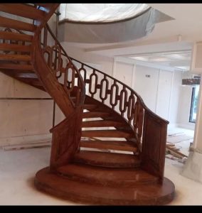 اجرای نصب پله گرد عزیزی در مشهد