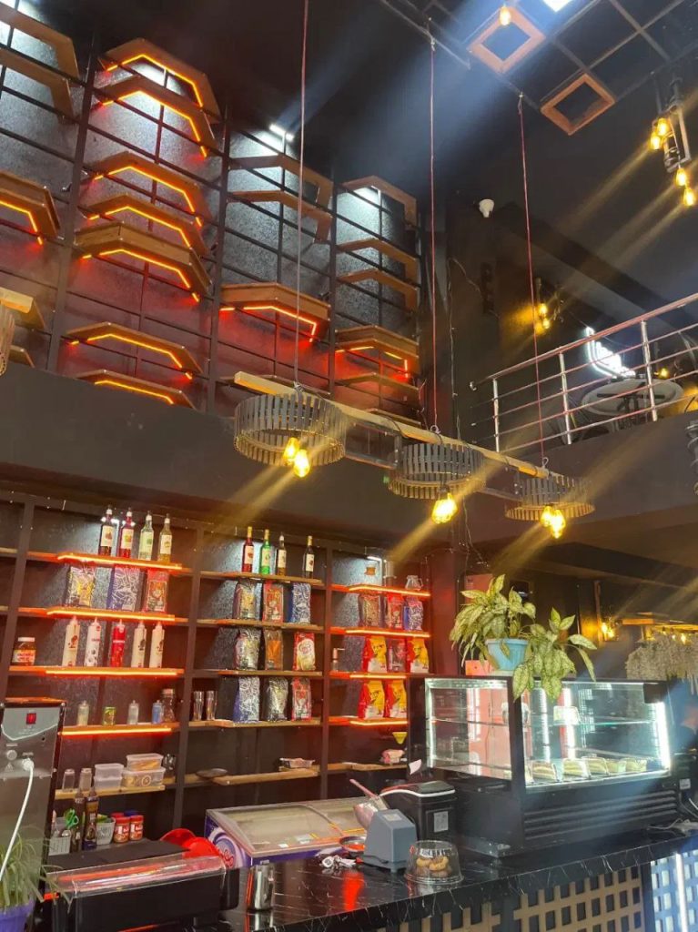 کافه رستوران شاورما در کرمانشاه