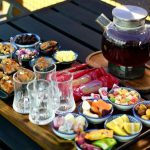 رستوران بام یونا در جاده بندر انزلی