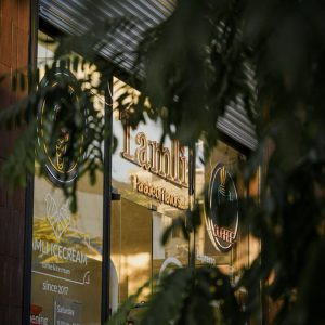 کافه بستنی تاملی در دزفول