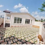 مشاور املاک کلبه در صومعه سرا