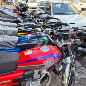 نمایشگاه موتورسیکلت احسان کرمی نژاد در دزفول