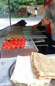 کافه رستوران سرزمین سبز در جاده عباس آباد به کلاردشت