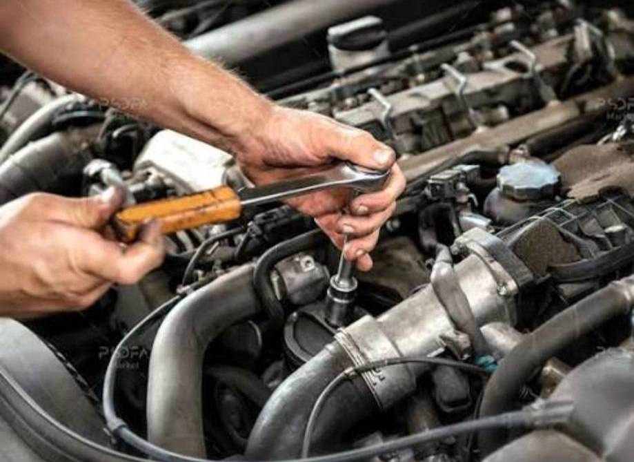 تعمیرگاه خودرو برادران در مشهد