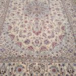 قالیشویی نمونه در شهرک فرهنگیان همدان