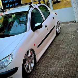 کلینیک تخصصی خودرو لوکس یدک بلک در کرمانشاه