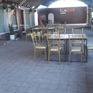 باغ رستوران کادوس در رفسنجان