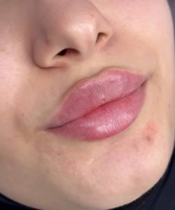 کلینیک زیبایی دکتر محدثه آرتا در کرمانشاه