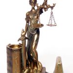 وکیل دادگستری خدیجه حسینی در کامیاران