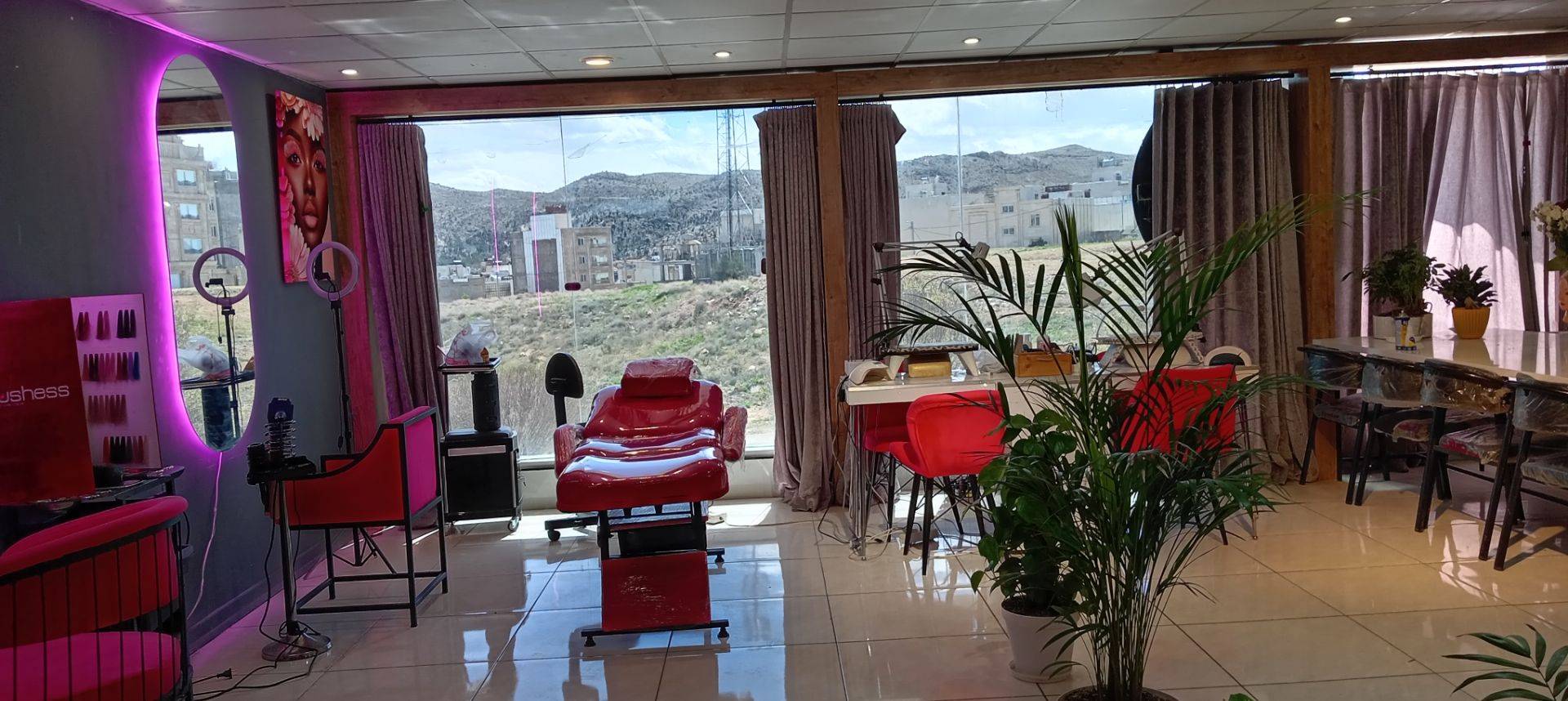 مشاهده آگهی آموزشگاه تخصصی زیبایی مریم بمبئی رو در صدرا در سامانه بهبود مشاغل