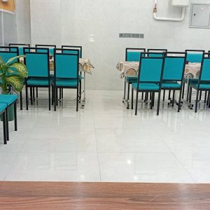 رستوران بیرون بر دستپخت در شهر بابک