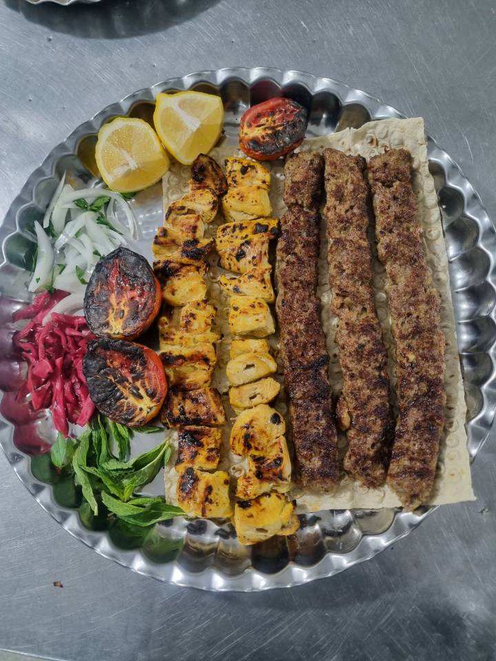 مشاهده آگهی باغ رستوران خورشید در تویسرکان در سامانه بهبود مشاغل