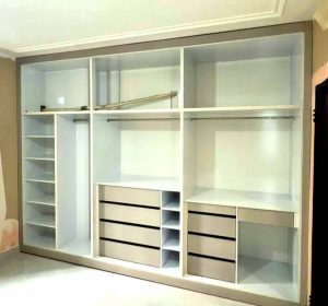 مشاهده اجرای کابینت و کمد دیواری کرال mdf در ارومیه در سامانه بهبود مشاغل