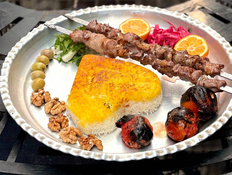 مشاهده آگهی کته کبابی پنج ستاره امید در نوشهر در سامانه بهبود مشاغل