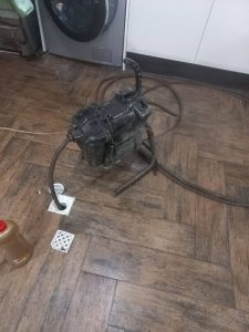 مشاهده لوله بازکنی و فنرزنی شبانه روزی افرا در اندیشه در سامانه بهبود مشاغل