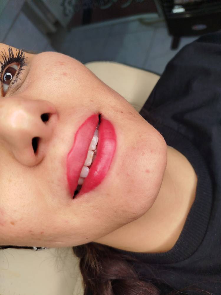 مشاهده آگهی آموزش آرایش دائم هیبا صدیق در نصف راه تبریز در سامانه بهبود مشاغل