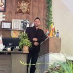 رستوران تک پسر در اخلمد مشهد
