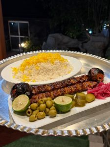 مشاهده باغ رستوران آلما در آبسرد در سامانه بهبود مشاغل
