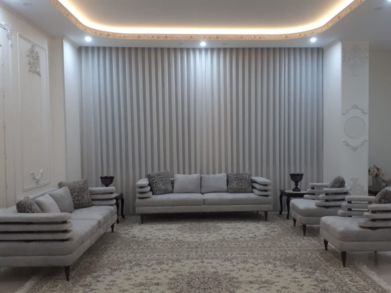 مشاهده گالری پرده کارن در یزد در سامانه بهبود مشاغل