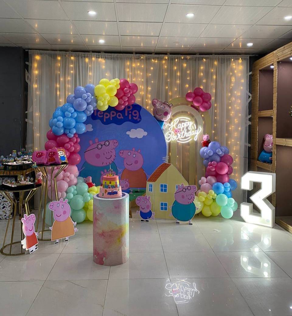 مشاهده آگهی گل آرایی و بادکنک آرایی نیل دیزاین nill design در اهواز در سامانه بهبود مشاغل