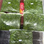 فروشگاه سبزیجات بانوی ایرانی در اصفهان