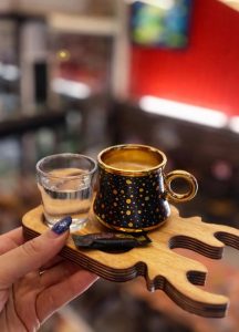 مشاهده کافه رستوران مانی در بلوار امیر آباد گرمدره در سامانه بهبود مشاغل