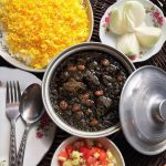 تهیه غذای کوهبانو فرانک در مریوان