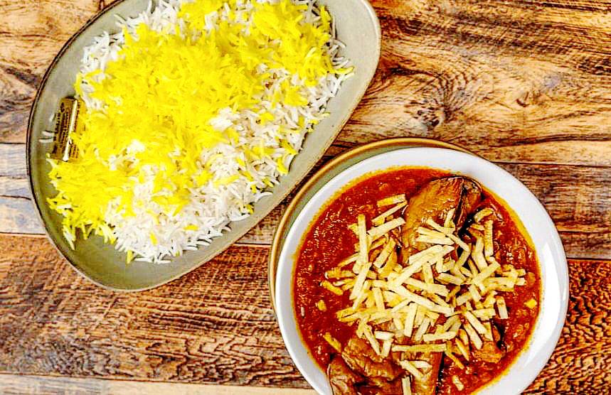 مشاهده تهیه غذای خانگی کدبانو در فاز یک اندیشه در سامانه بهبود مشاغل