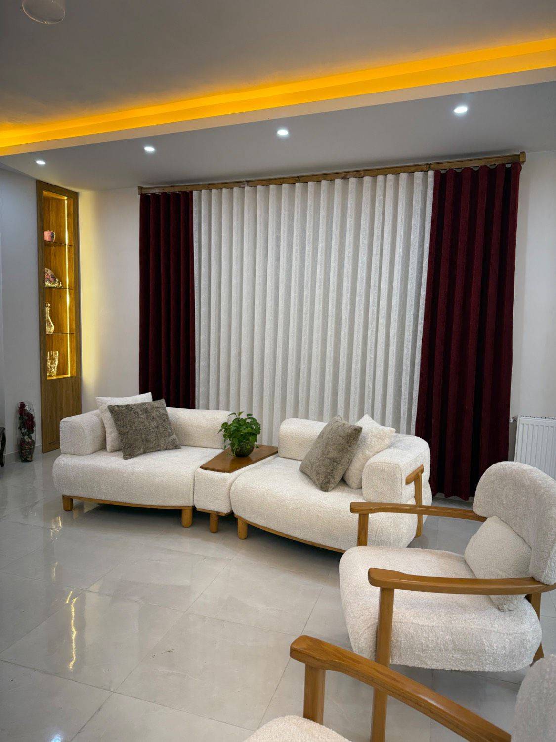 مشاهده دوخت و نصب پرده نازگل در رشت در سامانه بهبود مشاغل