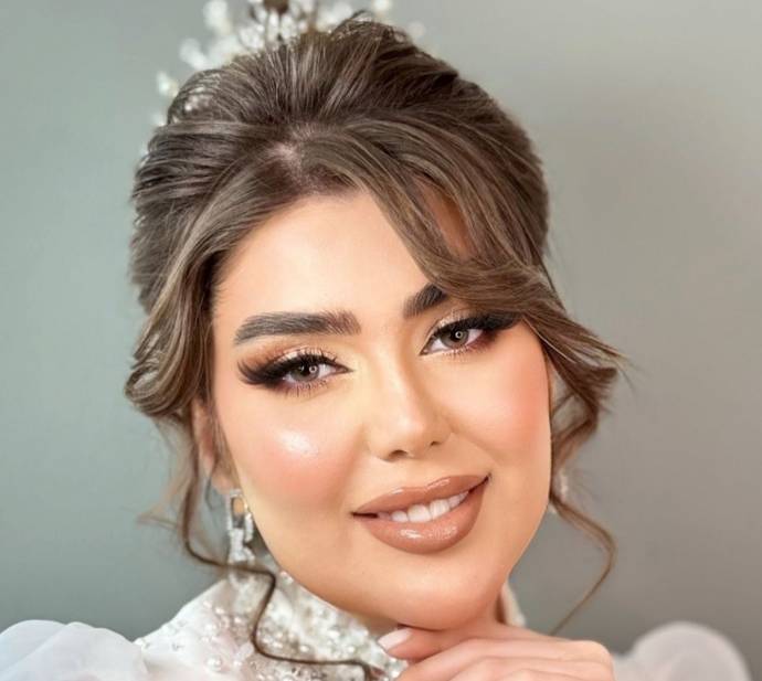 مشاهده مرکز تخصصی گریم عروس مینا حاتمی در دولت آباد در سامانه بهبود مشاغل