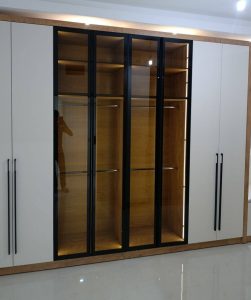 مشاهده طراحی و اجرای کابینت نوین دکور در فردیس در سامانه بهبود مشاغل