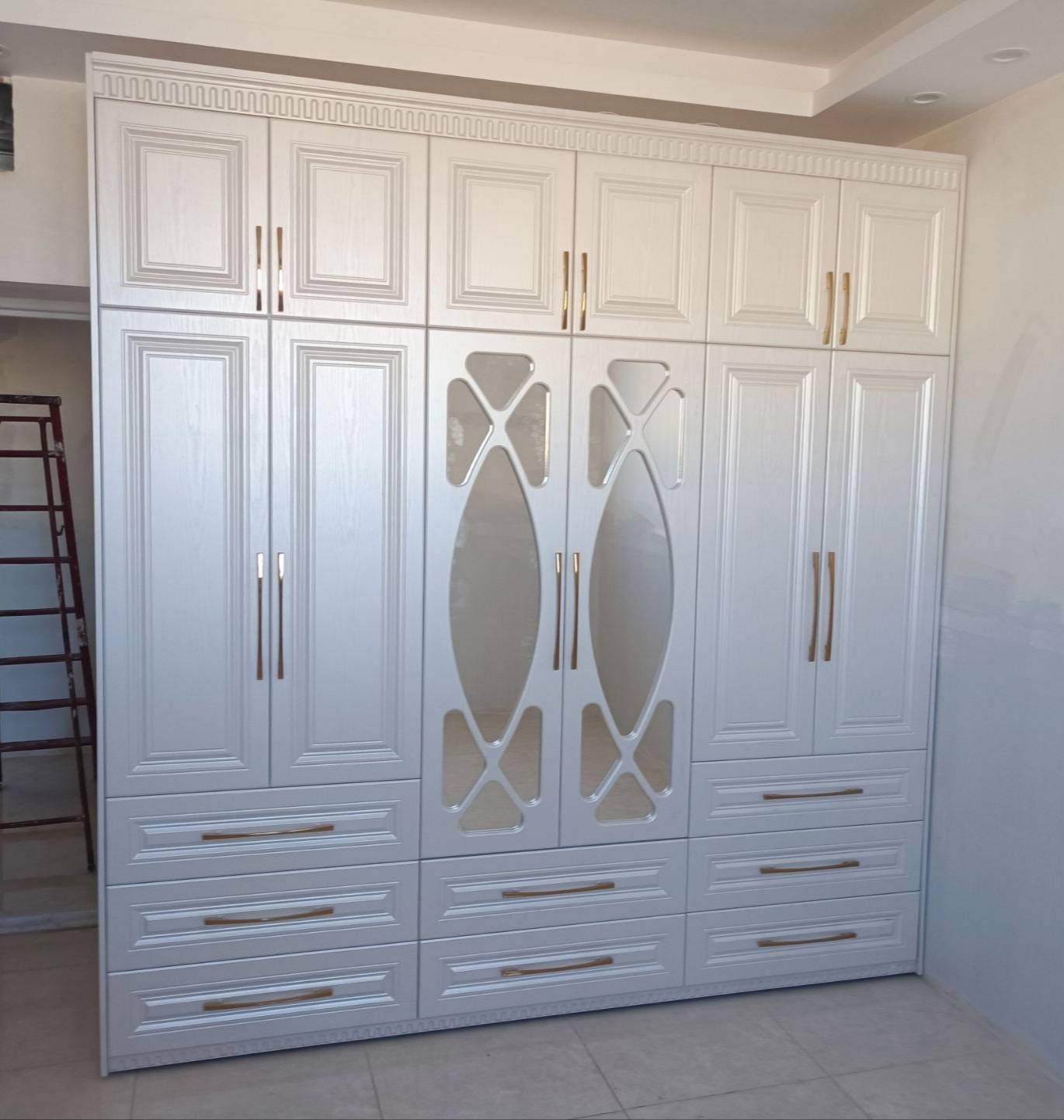 مشاهده طراحی و اجرای کابینت کدبانو در یزد در سامانه بهبود مشاغل