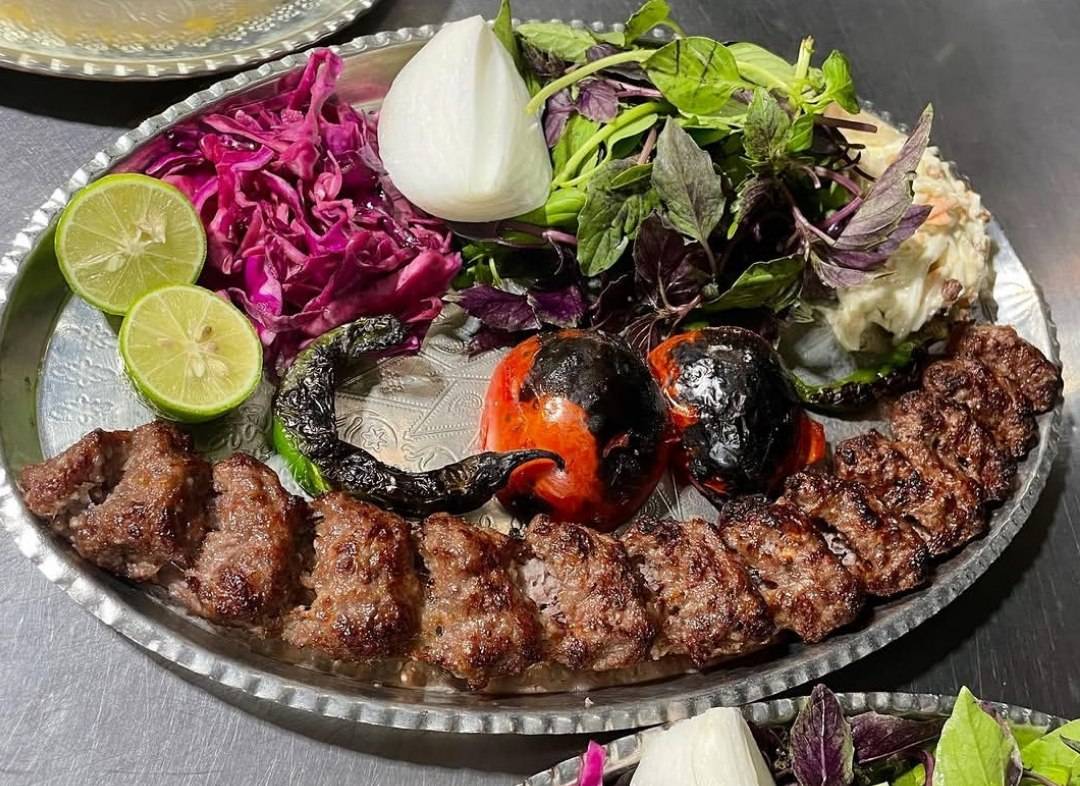 مشاهده کباب ساطوری مخصوص بناب در کاشانی تهران در سامانه بهبود مشاغل